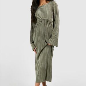 MATERNITY PLISSE BATWING MIDI DRESS